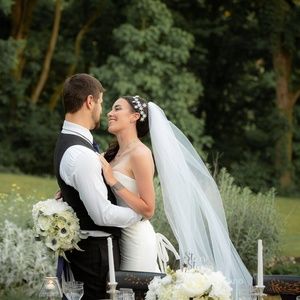 NWT Full 108 wide Cathedral Veil white or ivory